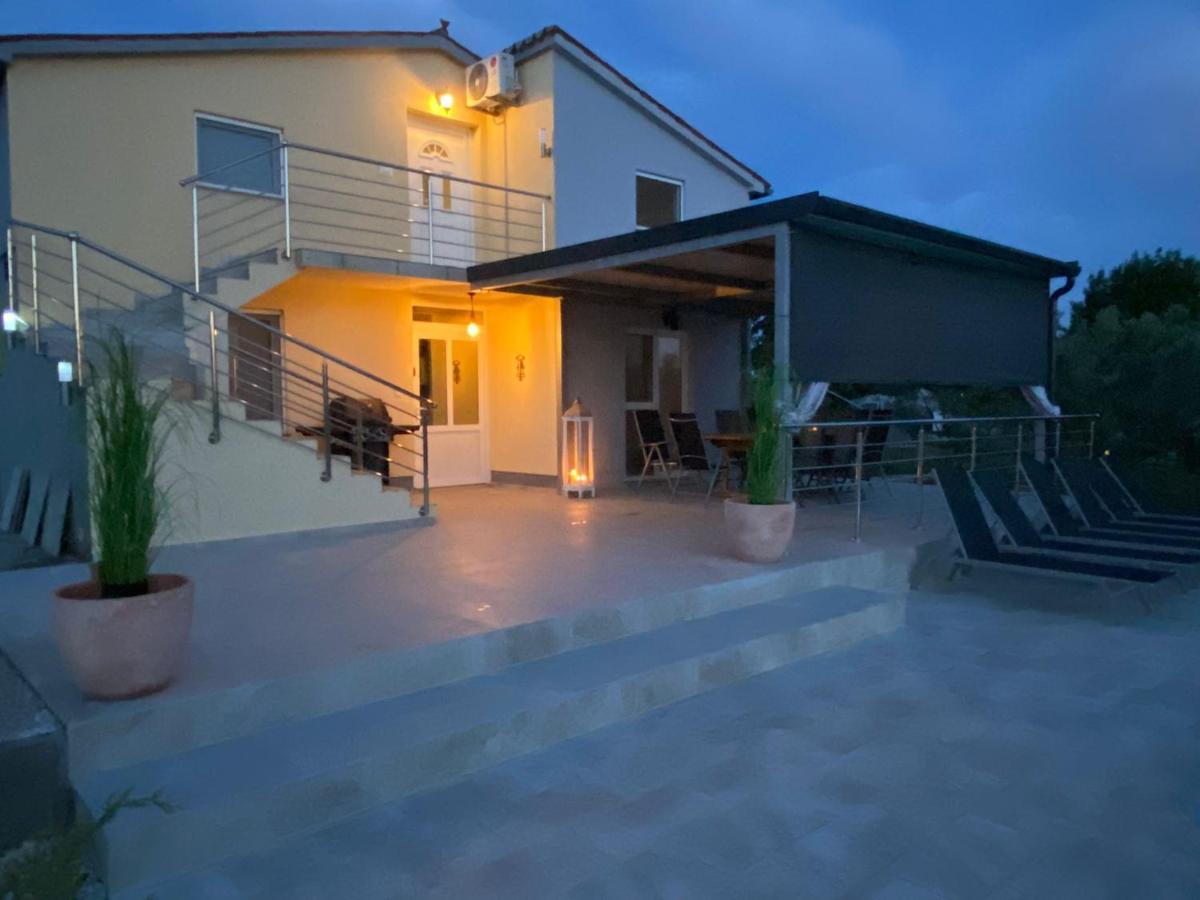 Naturia Holiday House Medulin Buitenkant foto